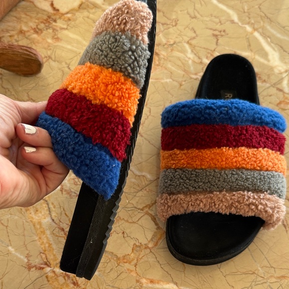 ROAM Multicolor Fuzzy Slide Sandals - Picture 3 of 7